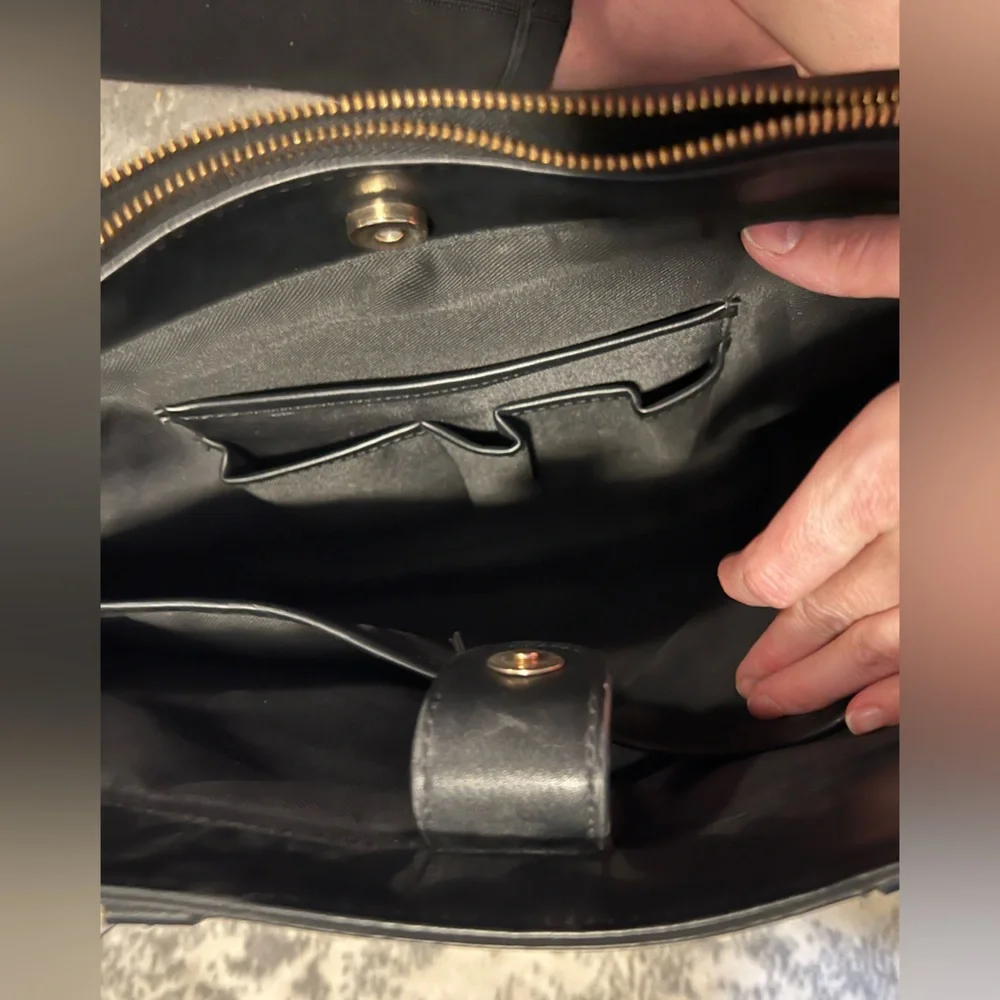 Elegant a new day Black Leather Bag